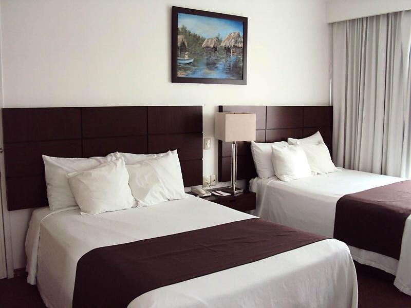 Hotel Fray Junipero Serra Tepic Zewnętrze zdjęcie